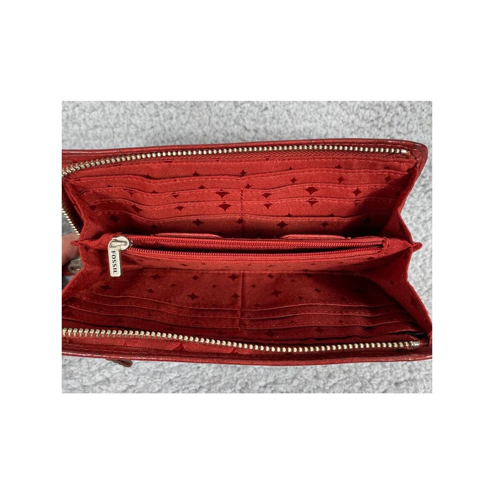 Fossil Red Wallet - image 4
